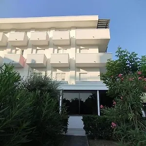 Pigalle 2* Riccione